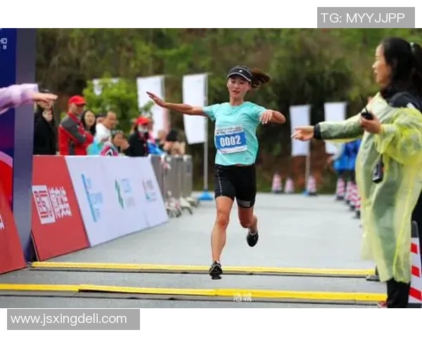 西安飞盘队在马拉松大满贯中的耐力挑战与精彩表现分析 西安飞盘队在马拉松大满贯中的耐力挑战与精彩表现分析